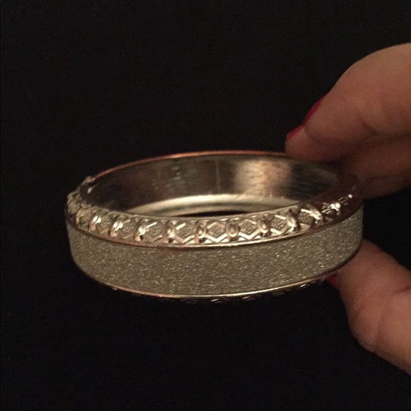 Bangle - Picture 2 of 2